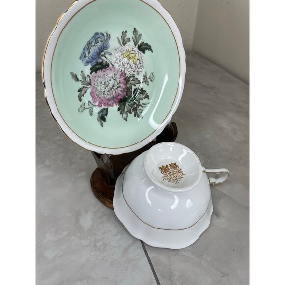 Paragon Double Warrant Teacup & Saucer Chrysanthemum Mums Mint Green A1591 - Picture 12 of 13